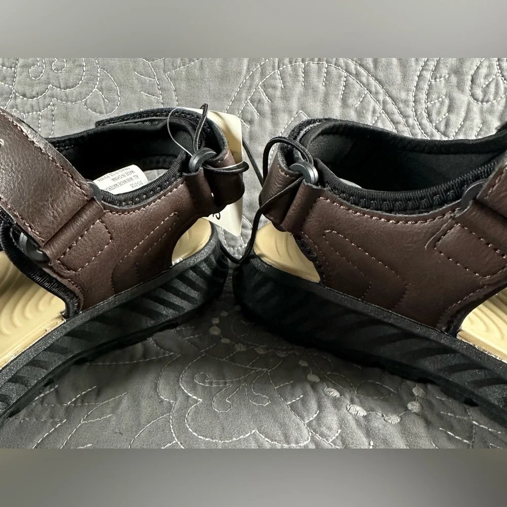 Thereabouts Boys Brown Gulf Strap Sandals NWT Size Little Boys 3